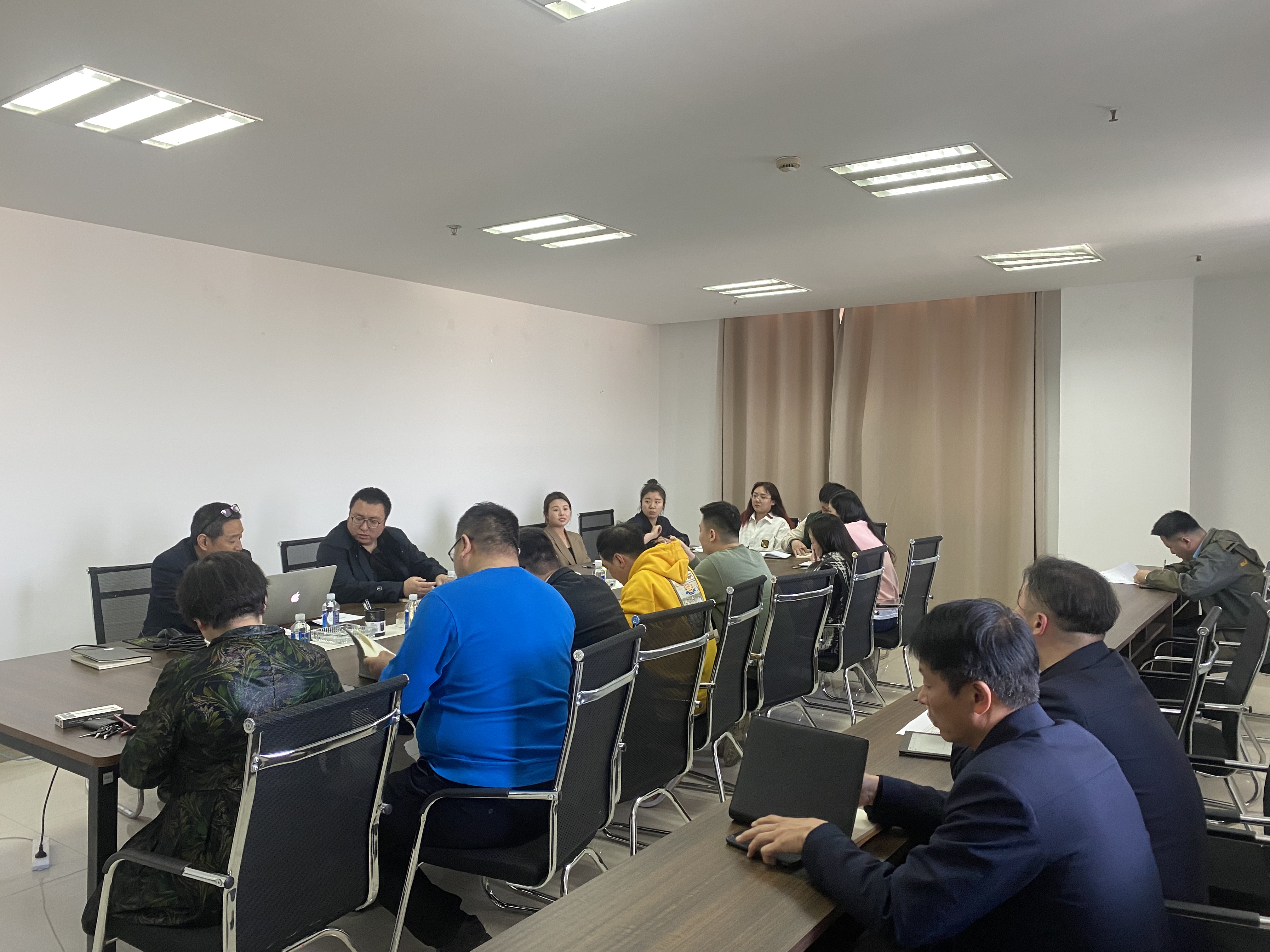 交控供應鏈公司開展“強技能 提作風 助推商業(yè)一類轉型”討論活動