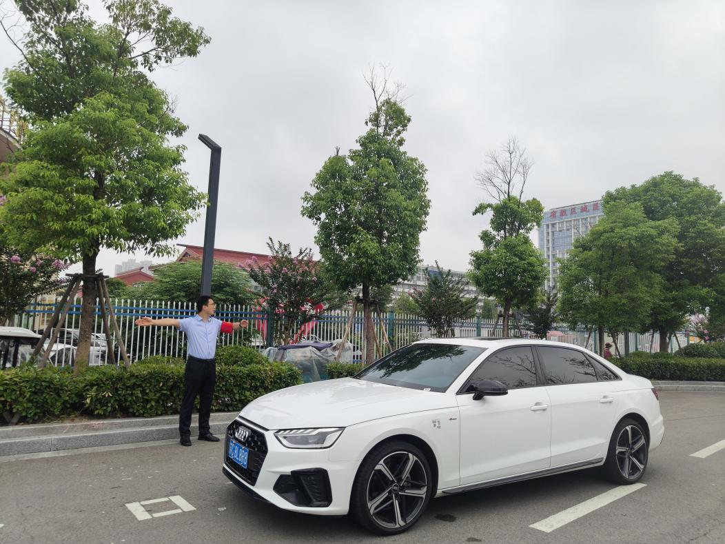 停車有我，爭(zhēng)當(dāng)先鋒