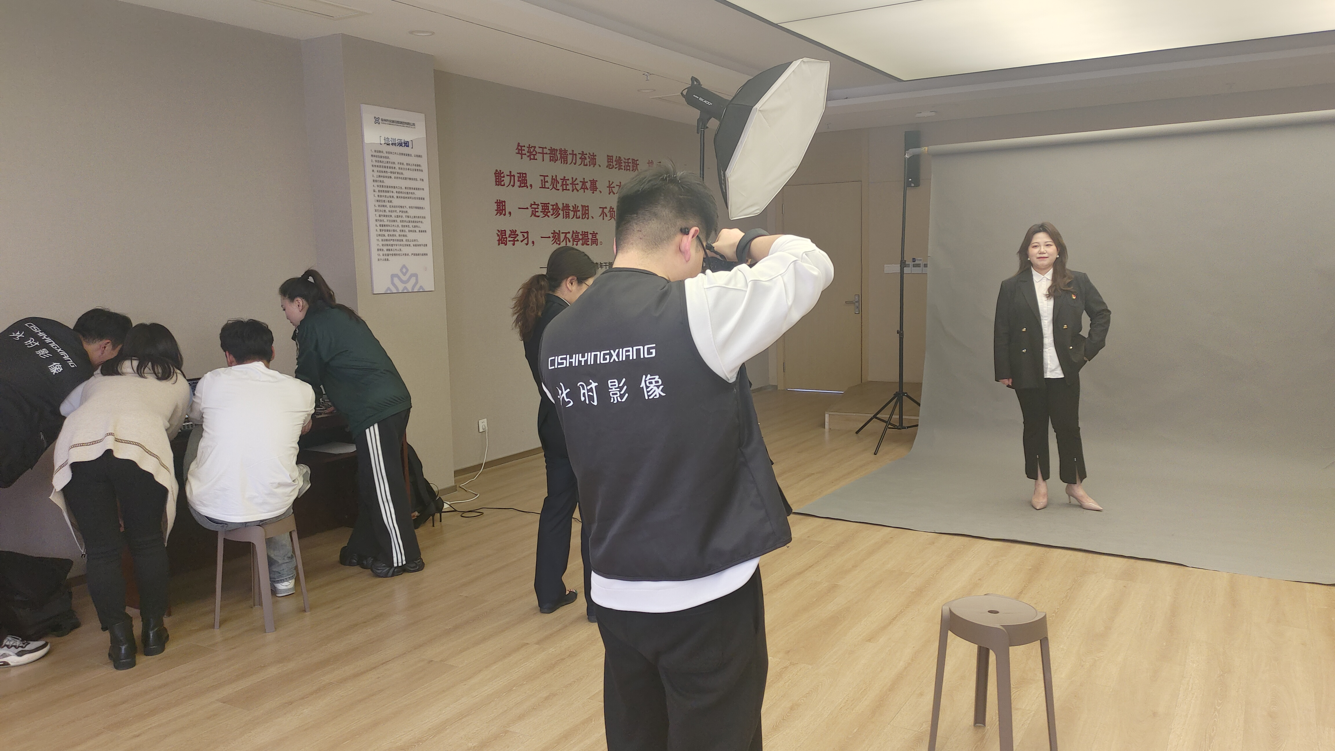廣弘公司工會開展“尋找最美的她·光影綻芳華”風采展示活動